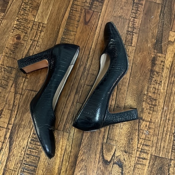 Salvatore Ferragamo Heels Black Crocodile Embossed Patent Leather Almond Toe 7 - Picture 5 of 12